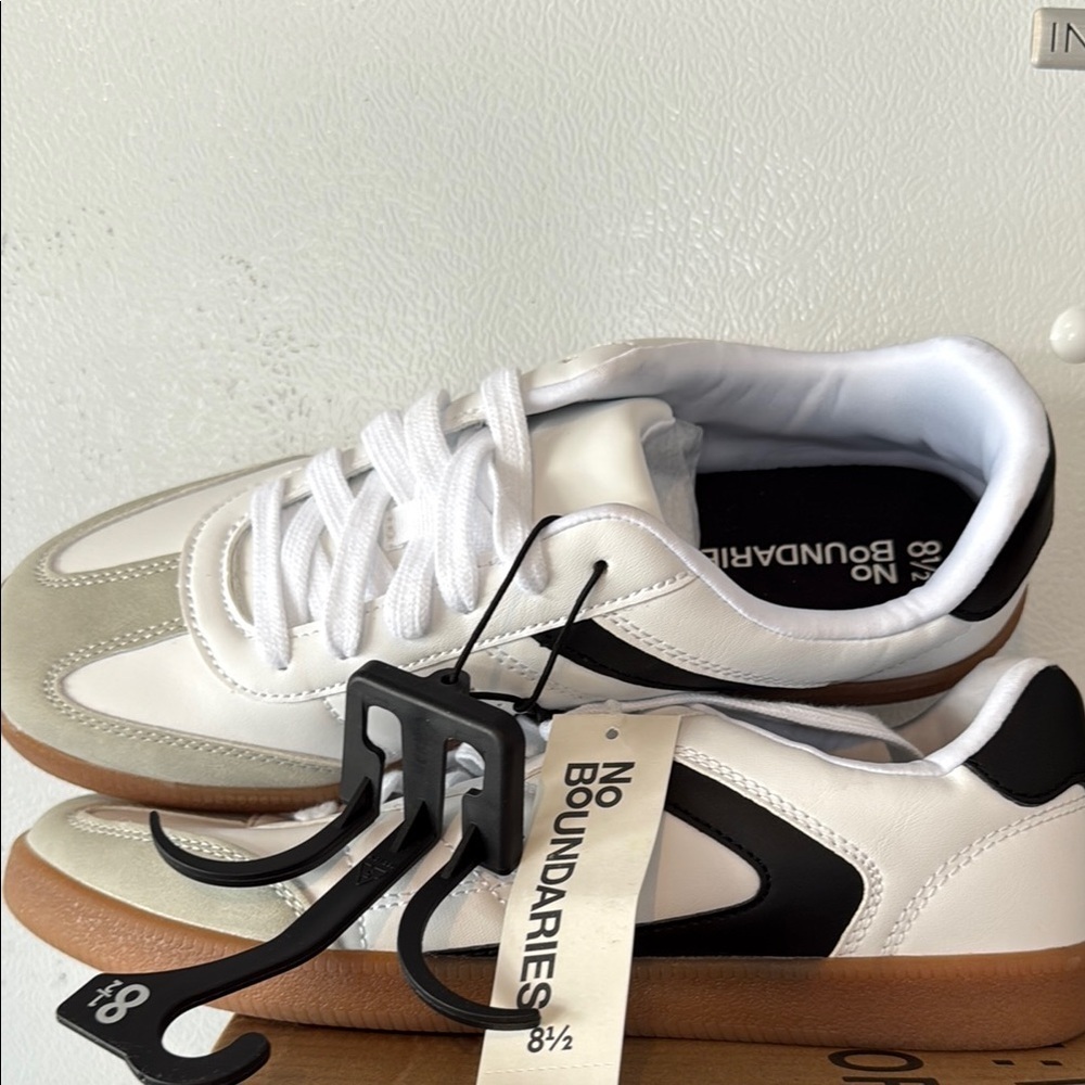 NEW! No Boundaries Mens Sport Sneakers Size 13 Low Top Shoes with Gum Sole - Picture 6 of 9